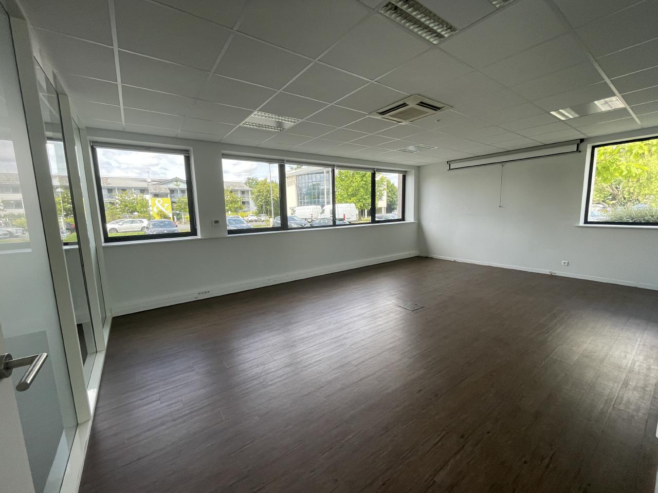 Bureau Saint-Grégoire 350m² Vente bureau Saint-Grégoire Ille-et-Vilaine OVBUR2423967 1